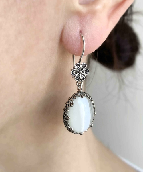 Filigree Art Mother of Pearl Gemstone Women Silver Oval Dangle 1